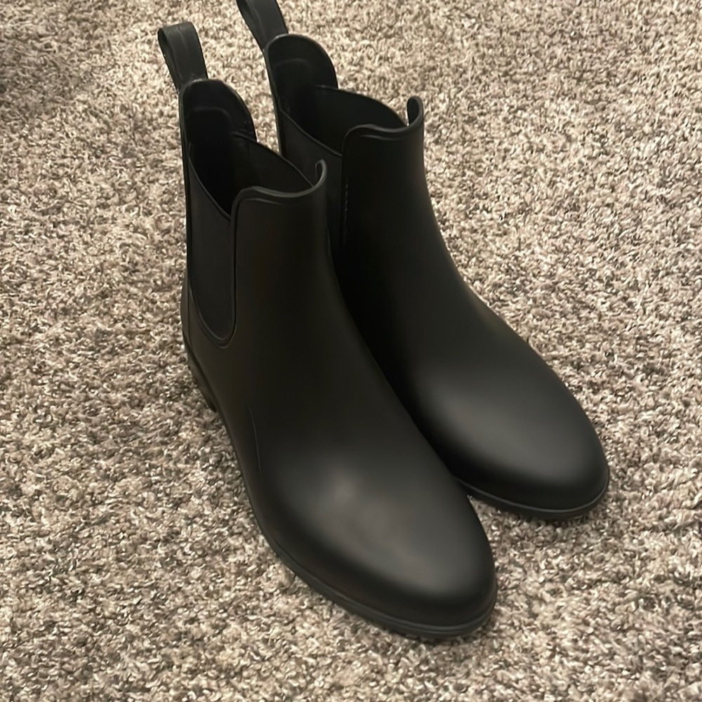 NWOT J Crew Short lug-sole rain boots.  Size 7.